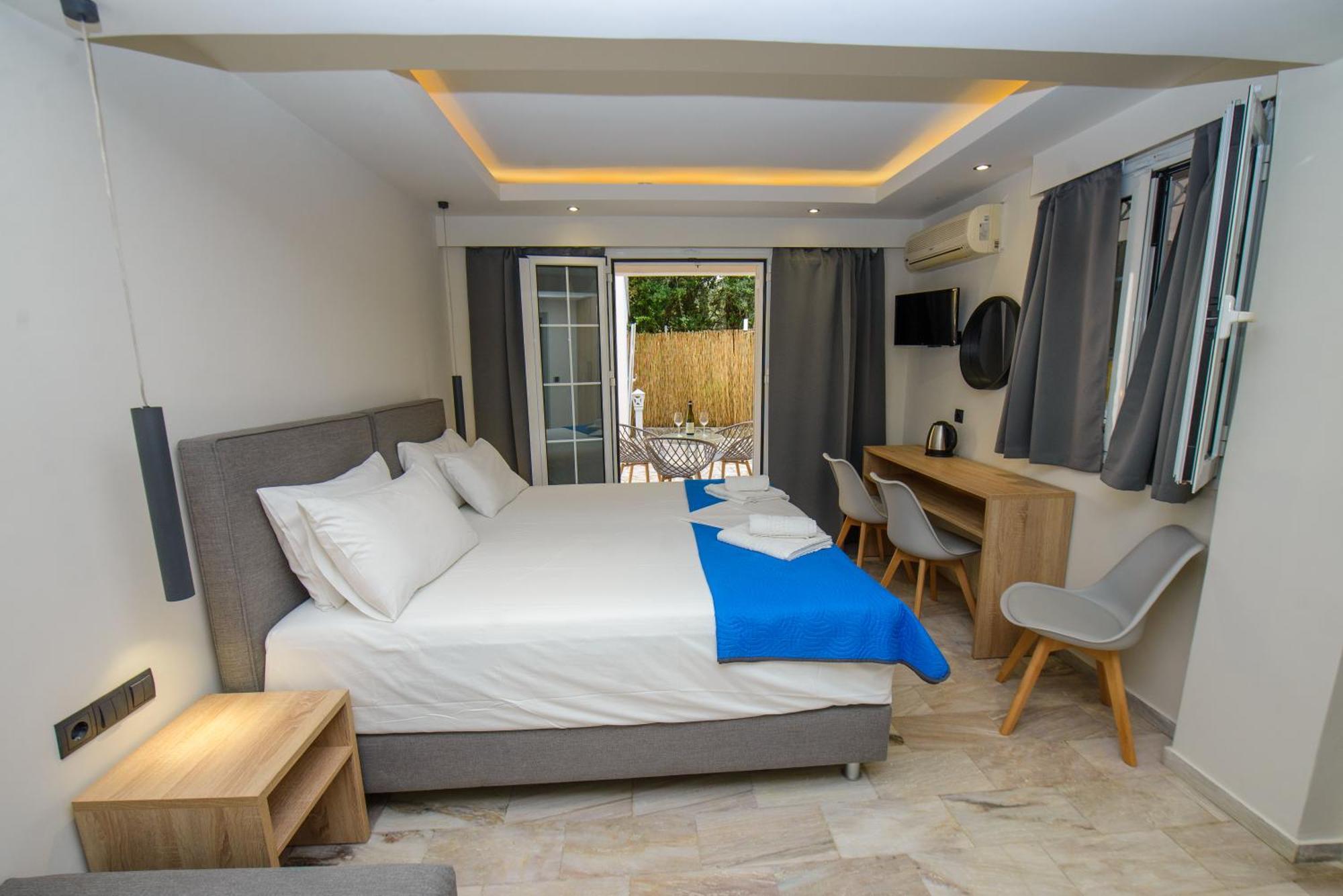 Saint Spiridon Hotel Kassiopi Ngoại thất bức ảnh